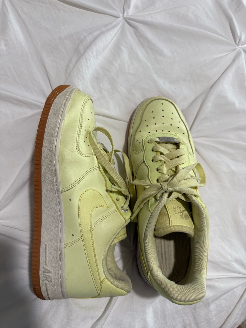 Nike Womens Air Force 1 Low Yellow Green with Gum Sole